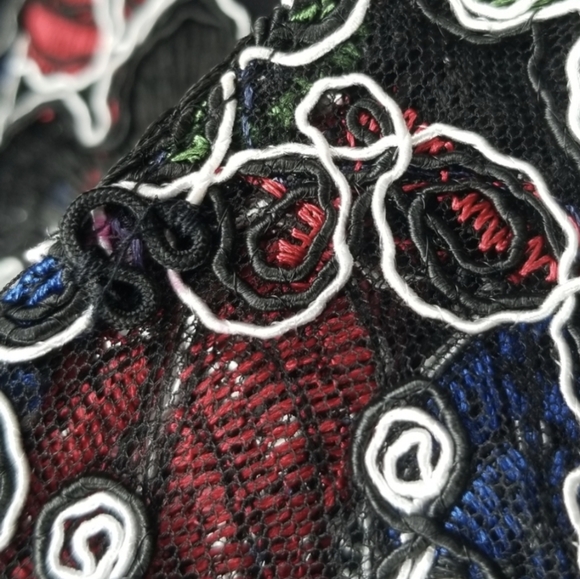 BNWT Zara Floral Embroidered Blazer - M - Picture 4 of 8